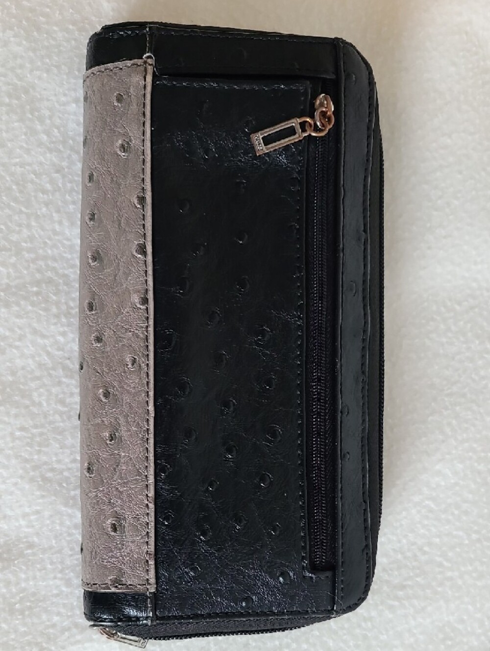 GUESS Ostrich-Texture Zip Wallet in Taupe, White & Black - Picture 2 of 4